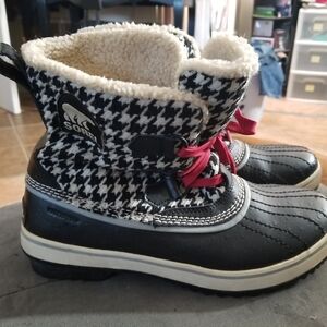 Sorel Houndstooth Winter Boots Womens Size 9